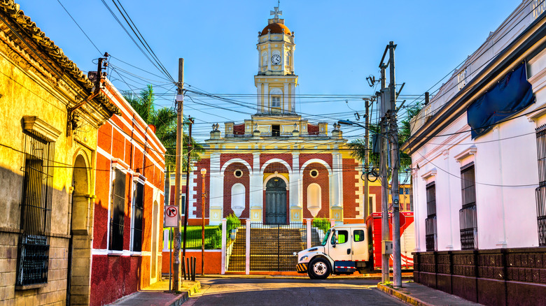 Rue de Santa Ana, El Salvador