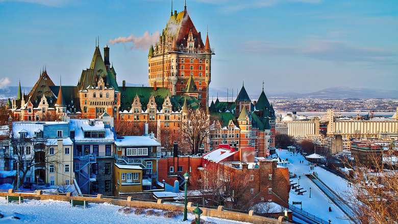 Vue du Fairmont Château Frontenac en hiver