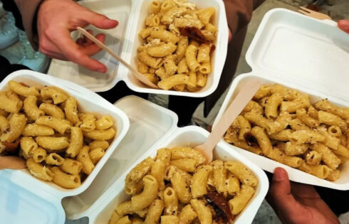 Certaines des pâtes les moins chères de Rome sont servies avec une saveur inoubliable et une perfection faite maison