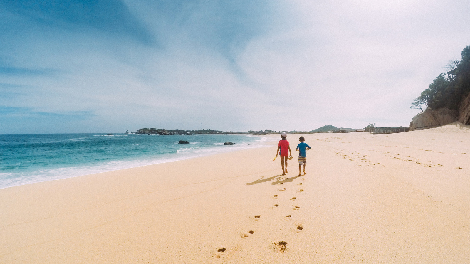 Une plage moins courte à Oaxaca offre de superbes rives de sable et de délicieux plats mexicains locaux