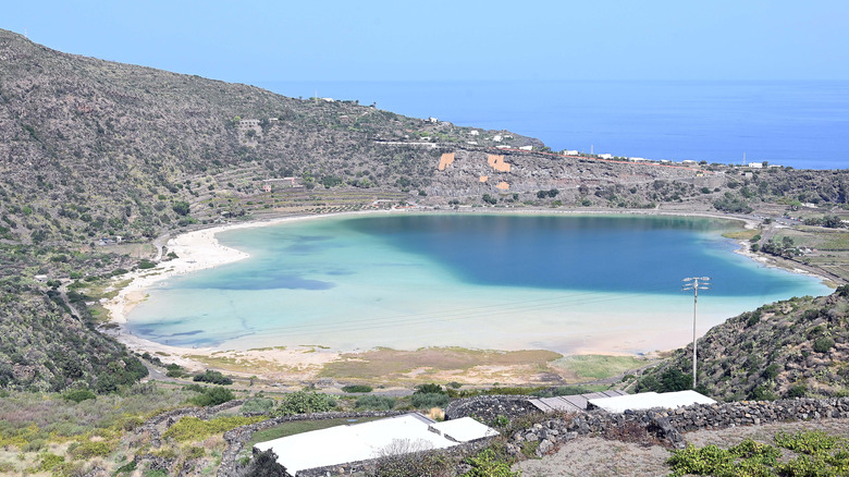 Specchio di Venere (miroir de Vénus) à Pantelleria, Italie