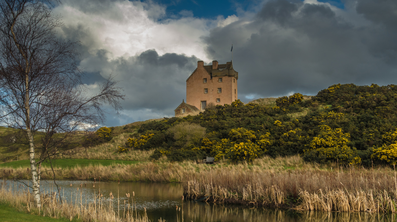 L'un des hébergements les plus luxueux d'Écosse est un glorieux château du XVIe siècle débordant d'histoire
