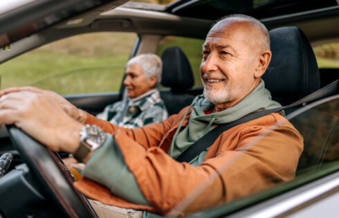 La restriction inattendue des voyageurs seniors pourrait faire face tout en essayant de louer une voiture en Europe