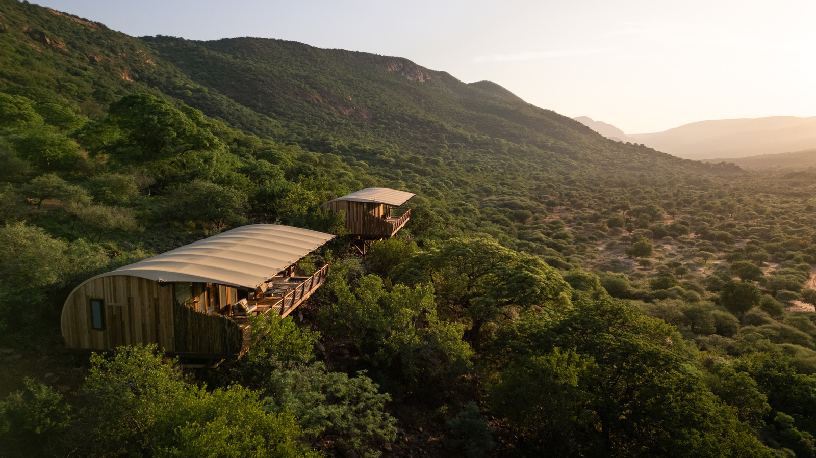 Le complexe glamping écologique tout compris d'Afrique du Sud propose un repas gastronomique sous les étoiles