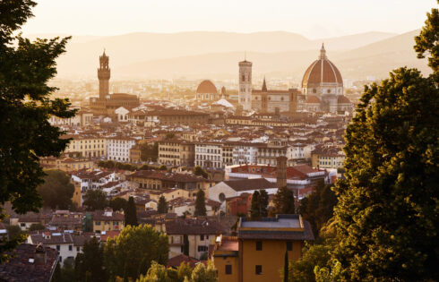 Cette école du XIXe siècle est maintenant un séjour de rêve toscan avec une cuisine de style non née et des visites artistiques exclusives