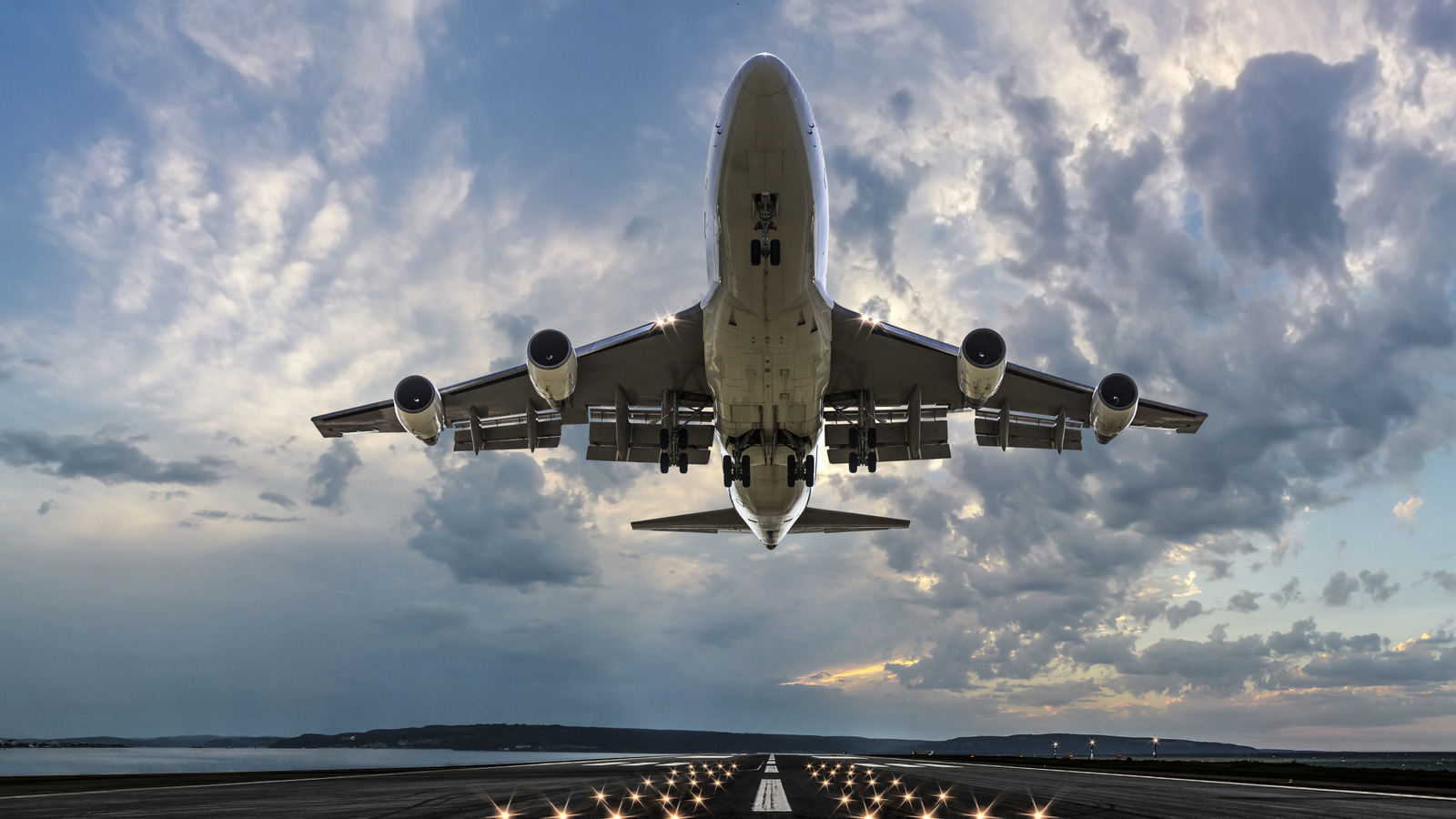 L'un des aéroports les plus sympathiques d'Europe a un charme nordique, une efficacité impressionnante et des salons confortables