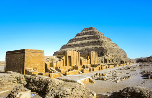 Évitez les foules de Giza pour une expérience plus authentique dans ces pyramides égyptiennes encore plus anciennes