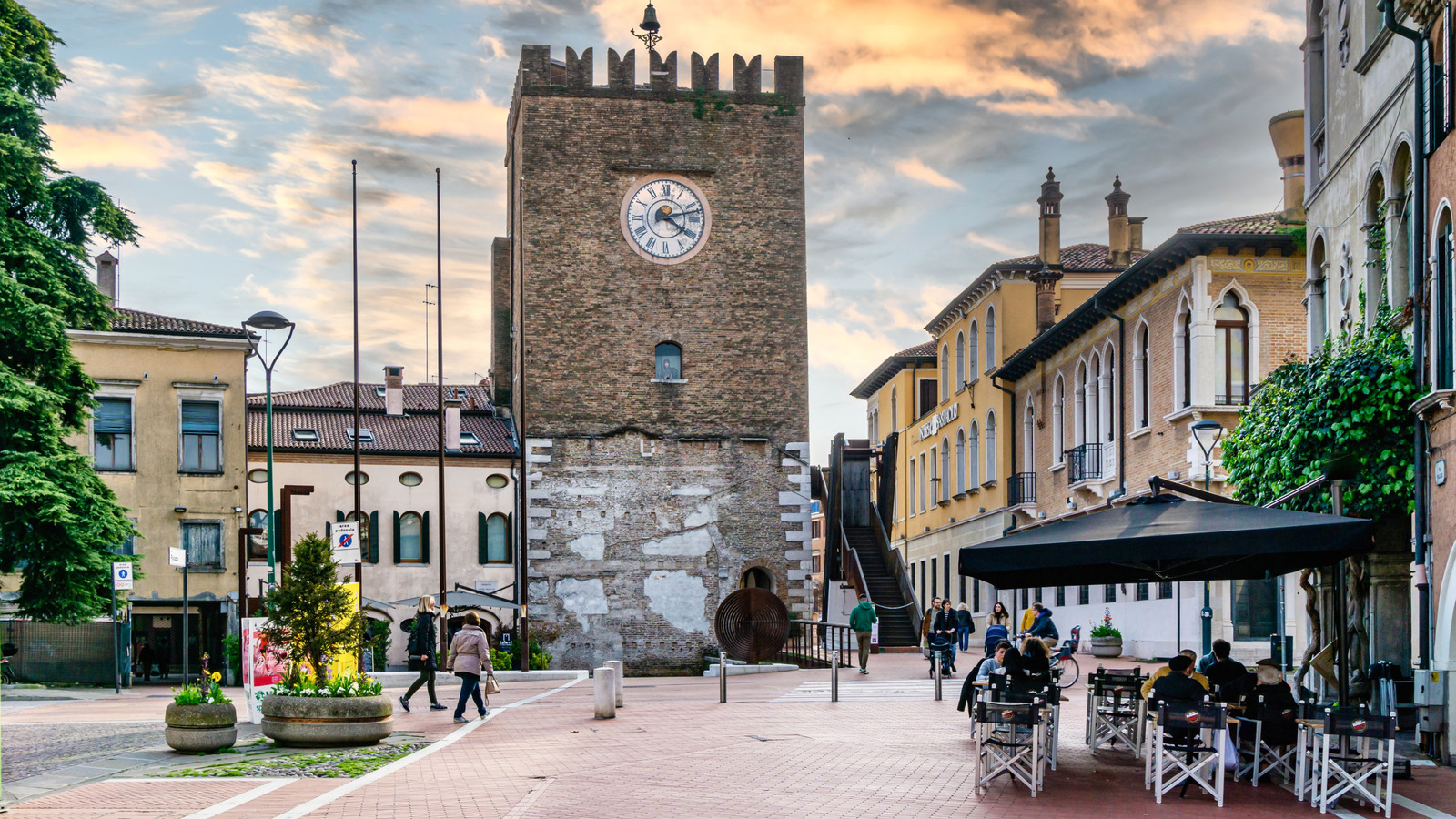 Échapper à l'agitation de Venise et vivre une vraie vie italienne dans cette ville pittoresque ancrée dans l'histoire