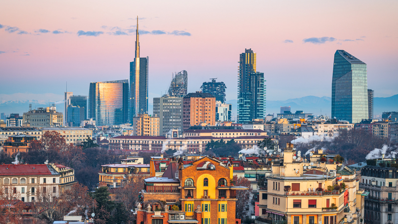 L'hôtel le plus chic de Milan a des vues sur le toit et un design minimaliste et est l'un des meilleurs endroits d'Italie pour séjourner