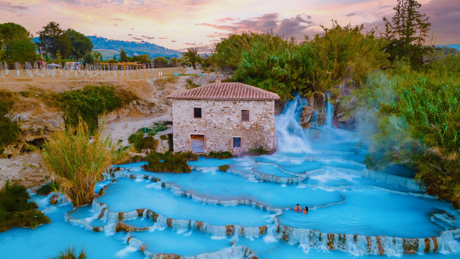 Les sources chaudes naturelles gratuites de la Toscane sont un paradis caché avec des eaux apaisantes dans la campagne pittoresque