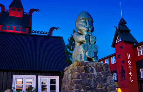 Un hôtel unique inspiré du Viking en Islande propose des fêtes remplies de Mead et des séjours spectaculaires côté fjord