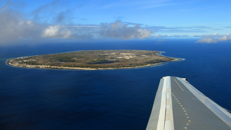 Vue aérienne de Nauru à partir d'un avion