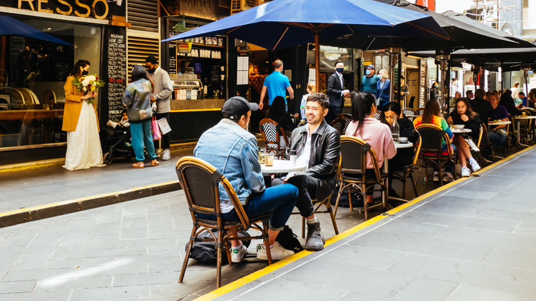 Folks Dining dans le centre de DeGraves Street à Melbourne