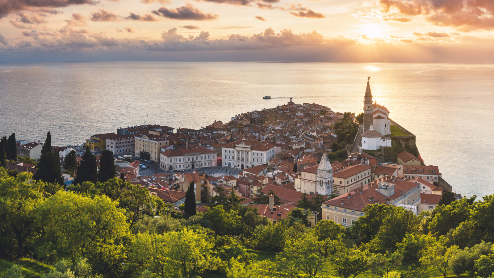 L'une des plus belles villes de la Méditerranée est un joyau médiéval parfait sur la côte de la Slovénie