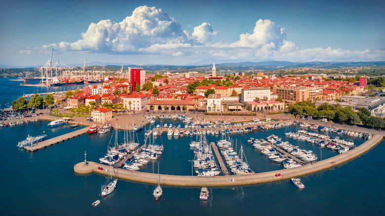 Vue de Koper sur la mer Adriatique