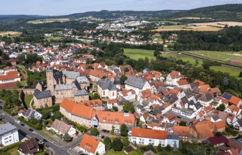 L'un des meilleurs voyages sur la route de l'Allemagne est un itinéraire de conte de fées à travers les villes historiques, les villages confortables et les forêts