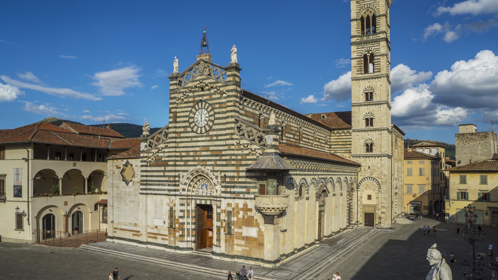 Situé entre Milan et Rome est une ville très sous-estimée en Italie avec des châteaux anciens et de l'art médiéval