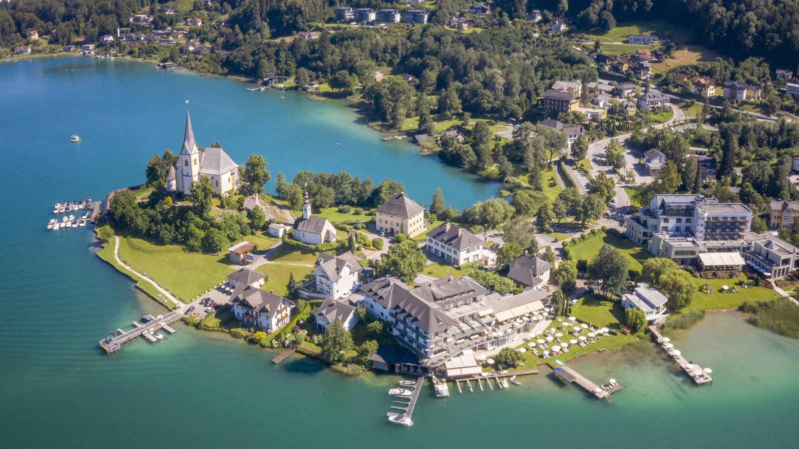 L'une des villes les plus abordables d'Autriche offre une escapade confortable avec accès aux charmants villages au bord du lac