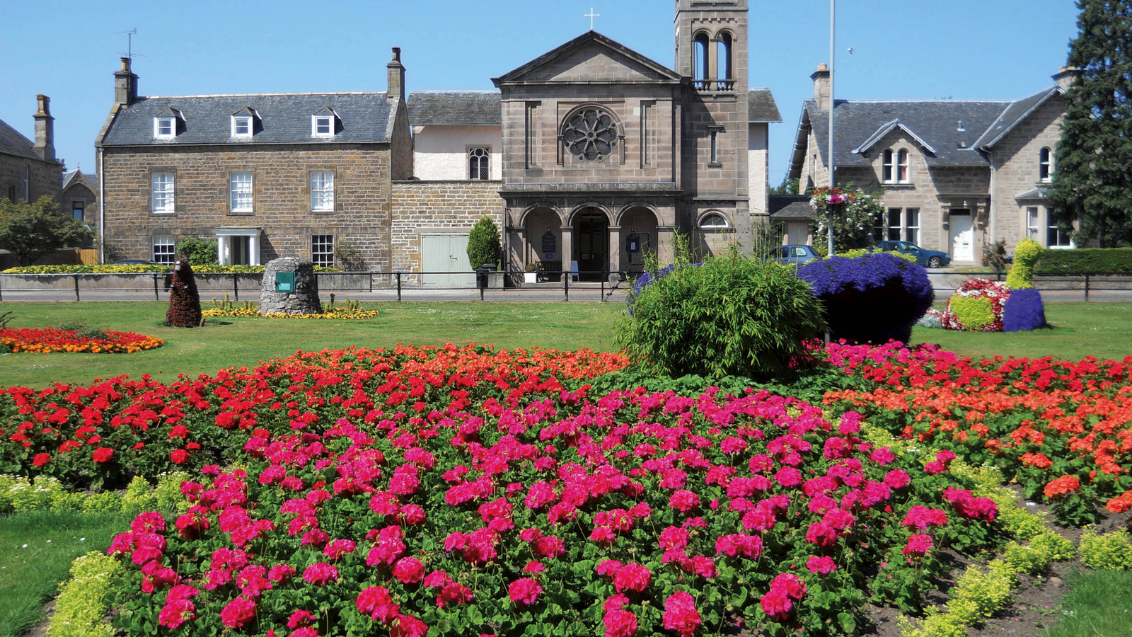 La «fleur de l'Écosse» est une ville colorée et sous-estimée sur la côte Moray débordant d'art et d'histoire