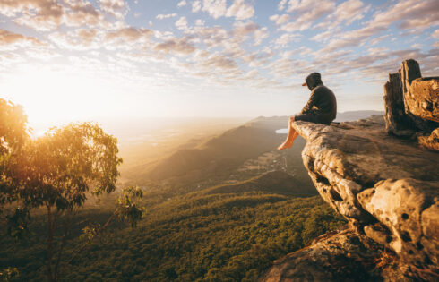L'une des randonnées les plus enrichissantes d'Australie offre des vues sur la montagne et des lieux de camping serein