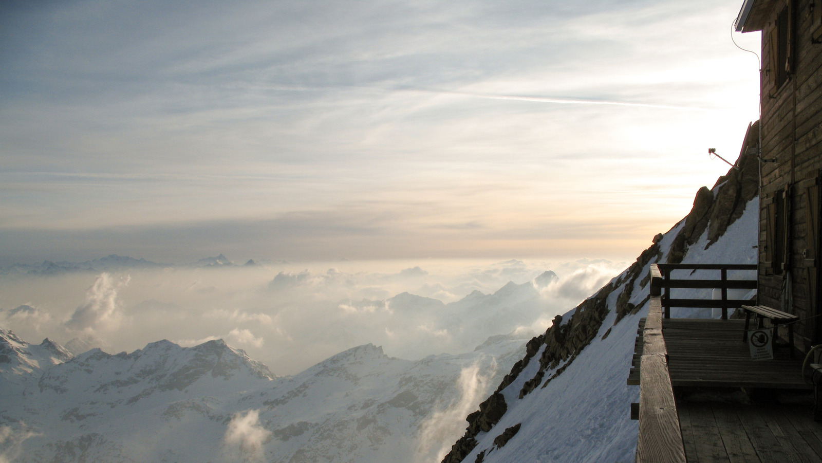 Le bâtiment le plus élevé d'Europe est une cabine à couper le souffle et difficile à atteindre dans les Alpes italiennes