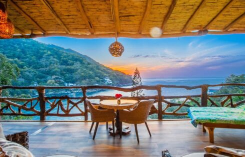 Un hôtel de boutique tropicale réservé aux adultes sur la côte mexicaine offre la romance, l'aventure et le confort cinq étoiles