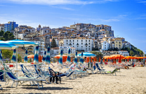 Cette ville italienne sous-estimée est un paradis côtier d'arbres d'agrumes, de rues pavées et de magie adriatique