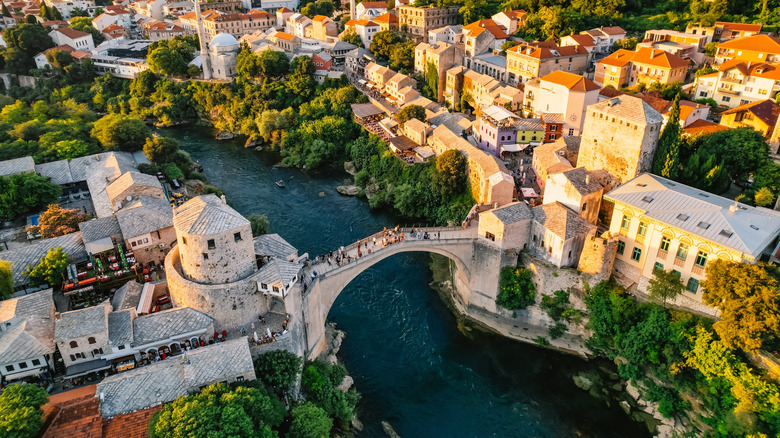 Vue aérienne de Stari le plus à Mostar, en Bosnie et Herzégovine