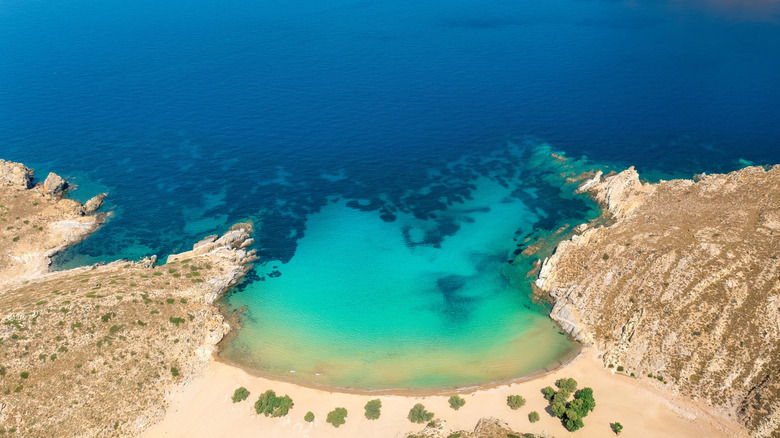 Une vue aérienne des ammos psili, des patmos, de la Grèce