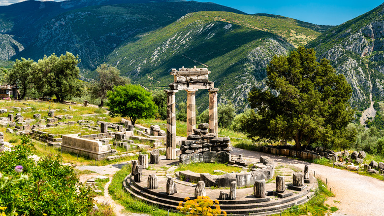 Temple d'Athéna Ponaia à Delphi. Héritage mondial de l'UNESCO en Grèce