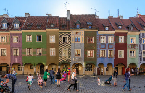 À mi-chemin entre Varsovie et Berlin est l'une des plus anciennes villes de la Pologne pleine de marchés, de châteaux et de cuisine