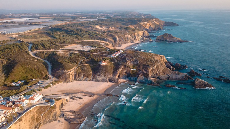 Vue aérienne du littoral de Zambujeira do mar