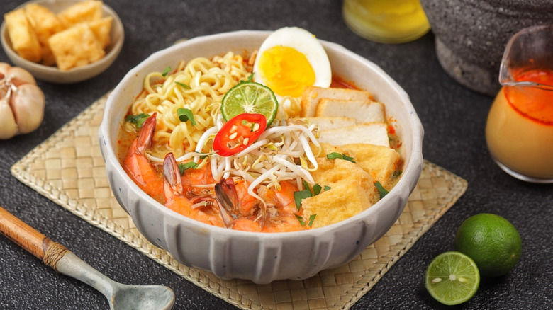 Laksa, plat typique de Singapour et Peranakan Cuisine