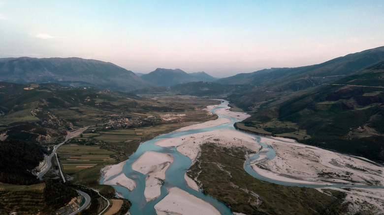 Rivière Vjosa et affluents d'en haut