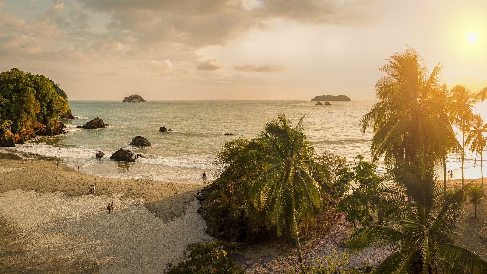 Un petit vol est tellement endémique dans ce pays populaire d'Amérique centrale, vous ne devriez pas laisser une serviette sur la plage