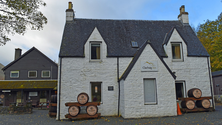 Façade de Clachaig Inn à Glencoe, en Écosse