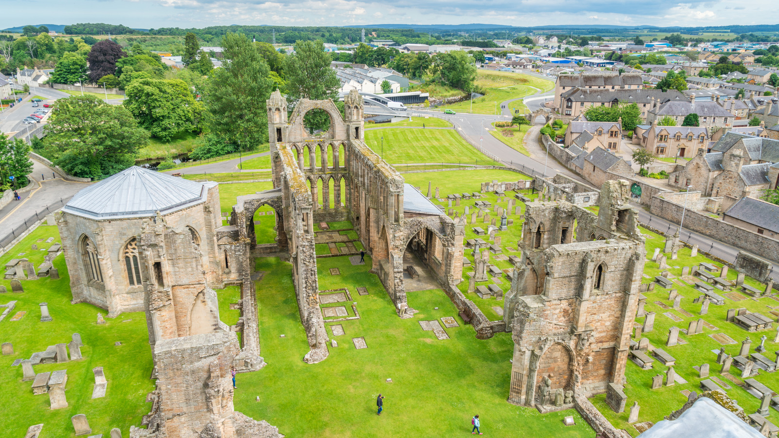 Sandwich entre Inverness et Aberdeen est une ville écossaise piétonne avec une cathédrale et des brasseries
