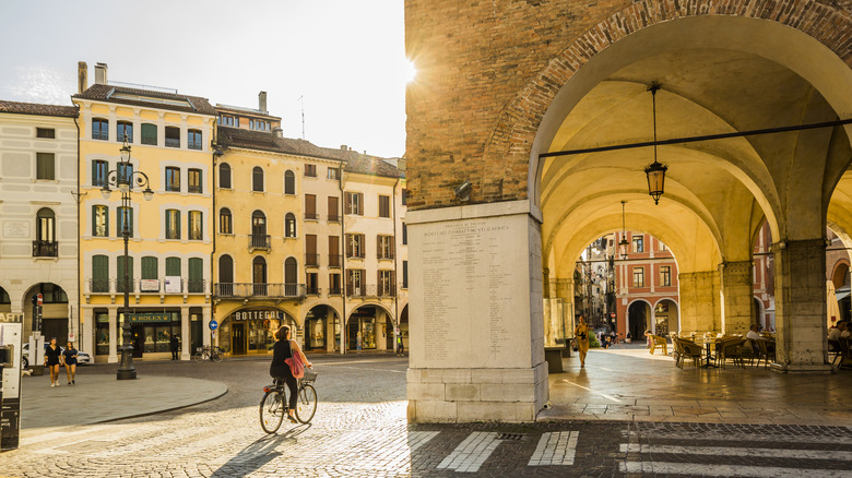 Piazza Dei Signori, une place publique à Treviso, Italie