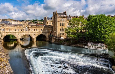 La «meilleure ville à moins de deux heures de Londres» est un joyau idyllique avec une architecture étonnante, par Rick Steves