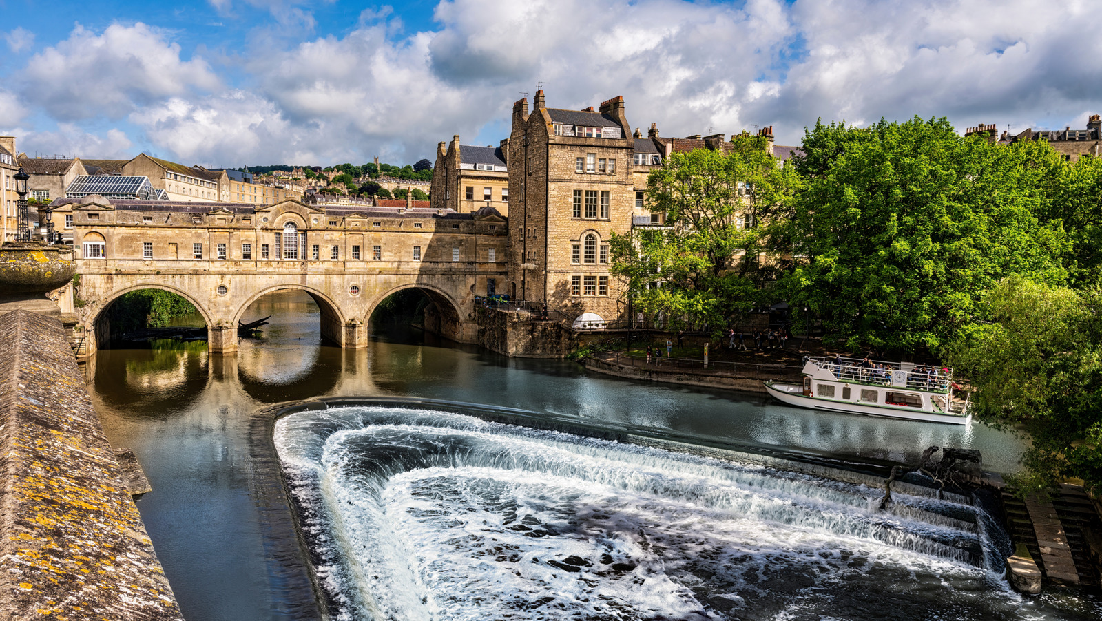 La «meilleure ville à moins de deux heures de Londres» est un joyau idyllique avec une architecture étonnante, par Rick Steves