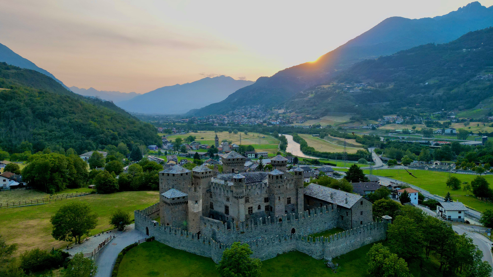 L'incroyable vallée de l'Italie entre Genève et Milan est parsemée de spas thermiques, de ruines anciennes et de parcs