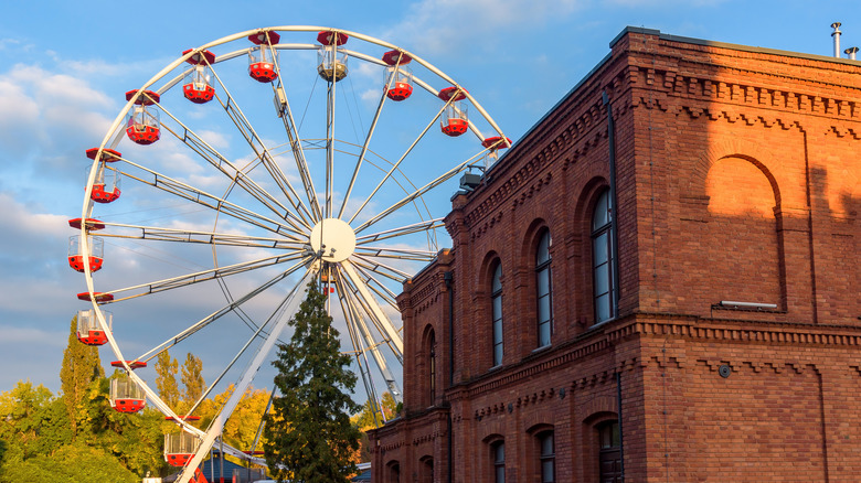 Ferris Wheel à Manufaktura à łódź, Pologne