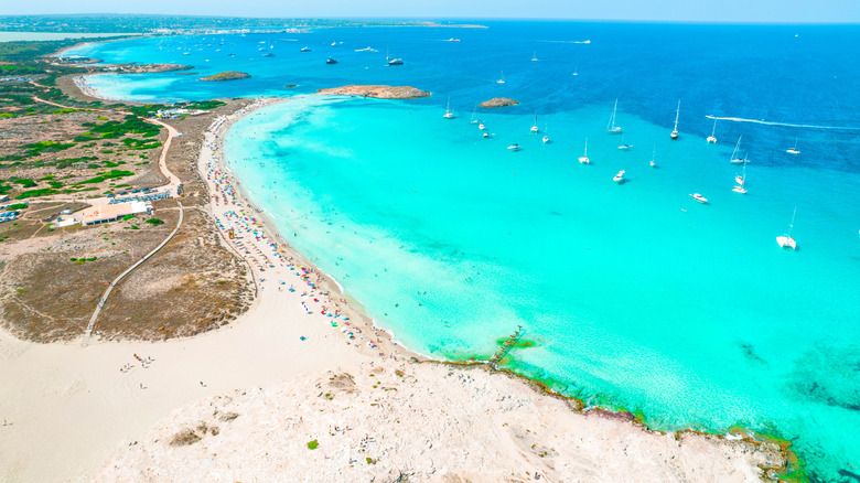 Turquoise Water White Sand Ses Ses plage