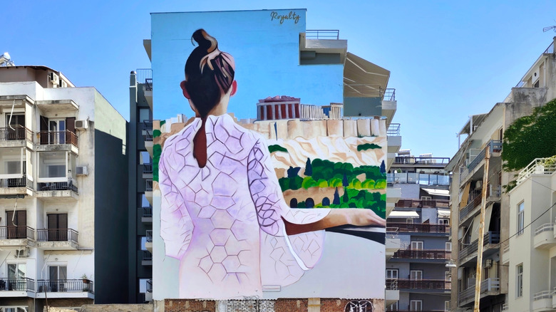 Murale par des hambas d'artistes sur le côté d'un bâtiment à Psyrri, Athènes, en Grèce