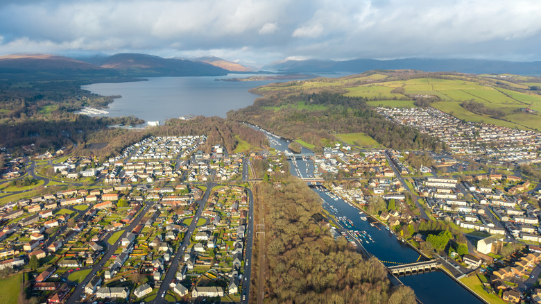 Antenne de Balloch sur les rives du Loch Lomond