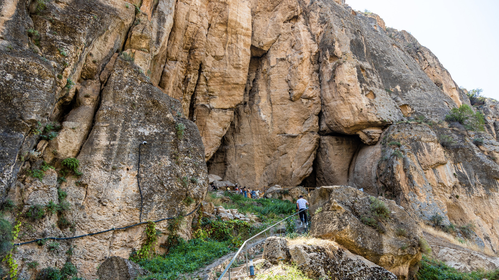 La cave la plus ancienne du monde est cachée dans un pays asiatique animé avec une culture captivante