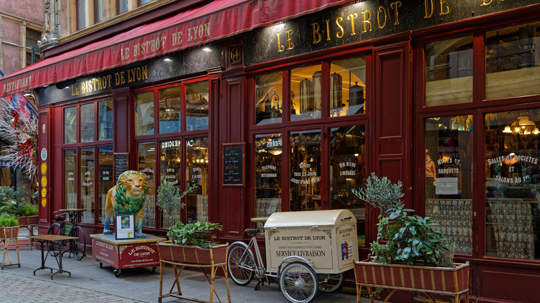 Un restaurant traditionnel à Lyon, France
