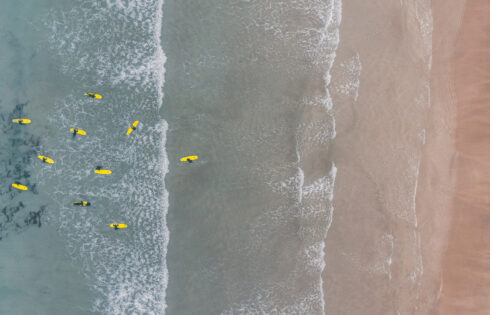 La «capitale de surf du Royaume-Uni» est une ville balnéaire dynamique avec des kilomètres de plages et d'innombrables activités