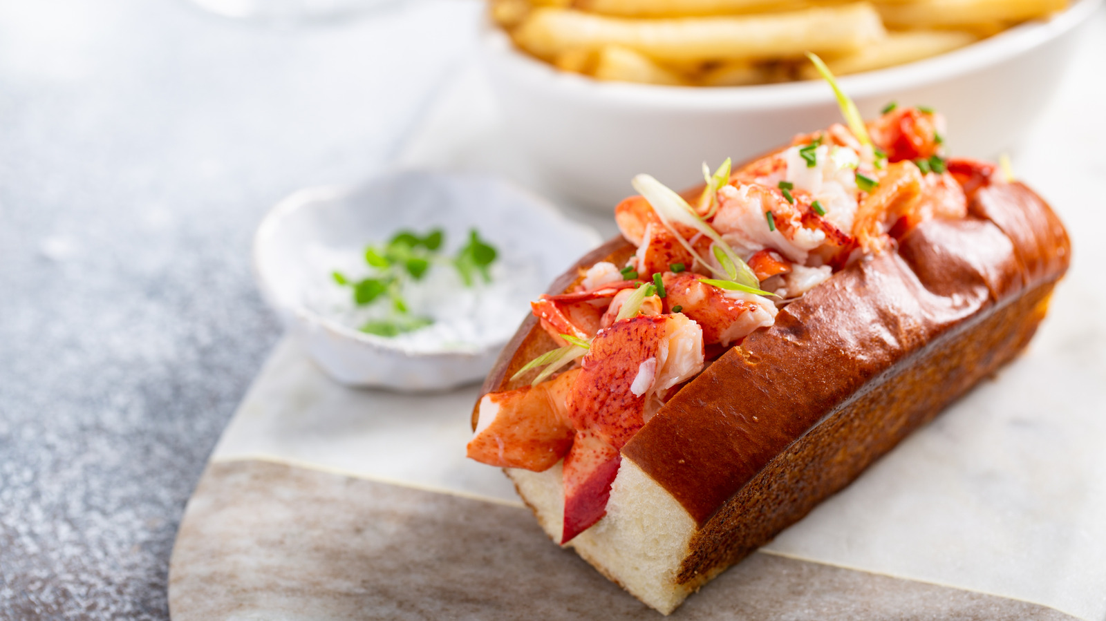 L'un des meilleurs rouleaux de homard du monde ne se trouve pas en Nouvelle-Angleterre, mais dans cette capitale européenne adaptée aux gourmets