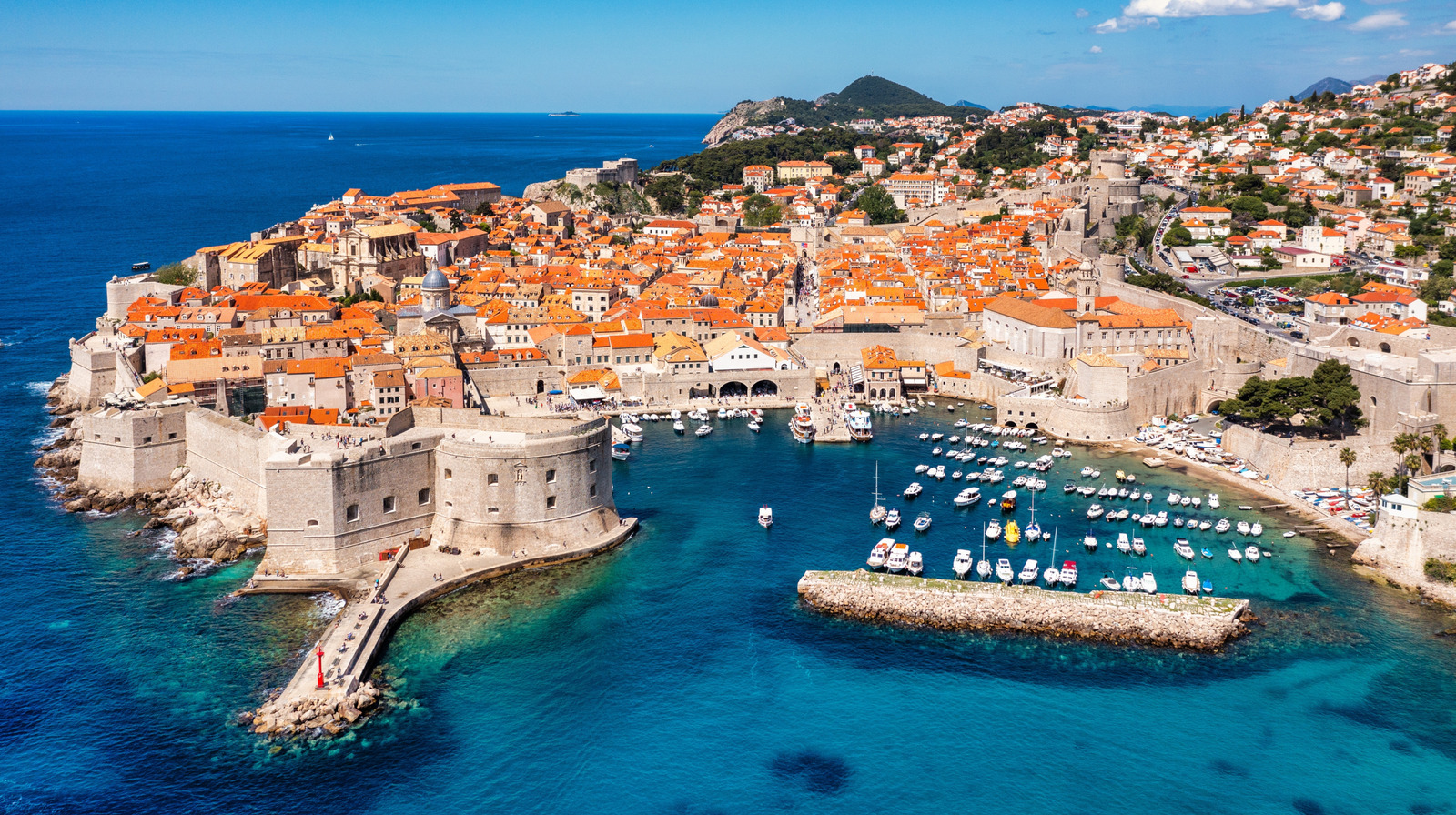 Rick Steves dit que l'une des villes les plus accessibles à pied d'Europe est un «conte de fées vivant» que vous ne devriez pas manquer